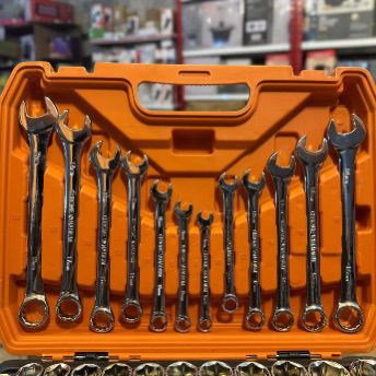 61pcs Hardware Tool Set